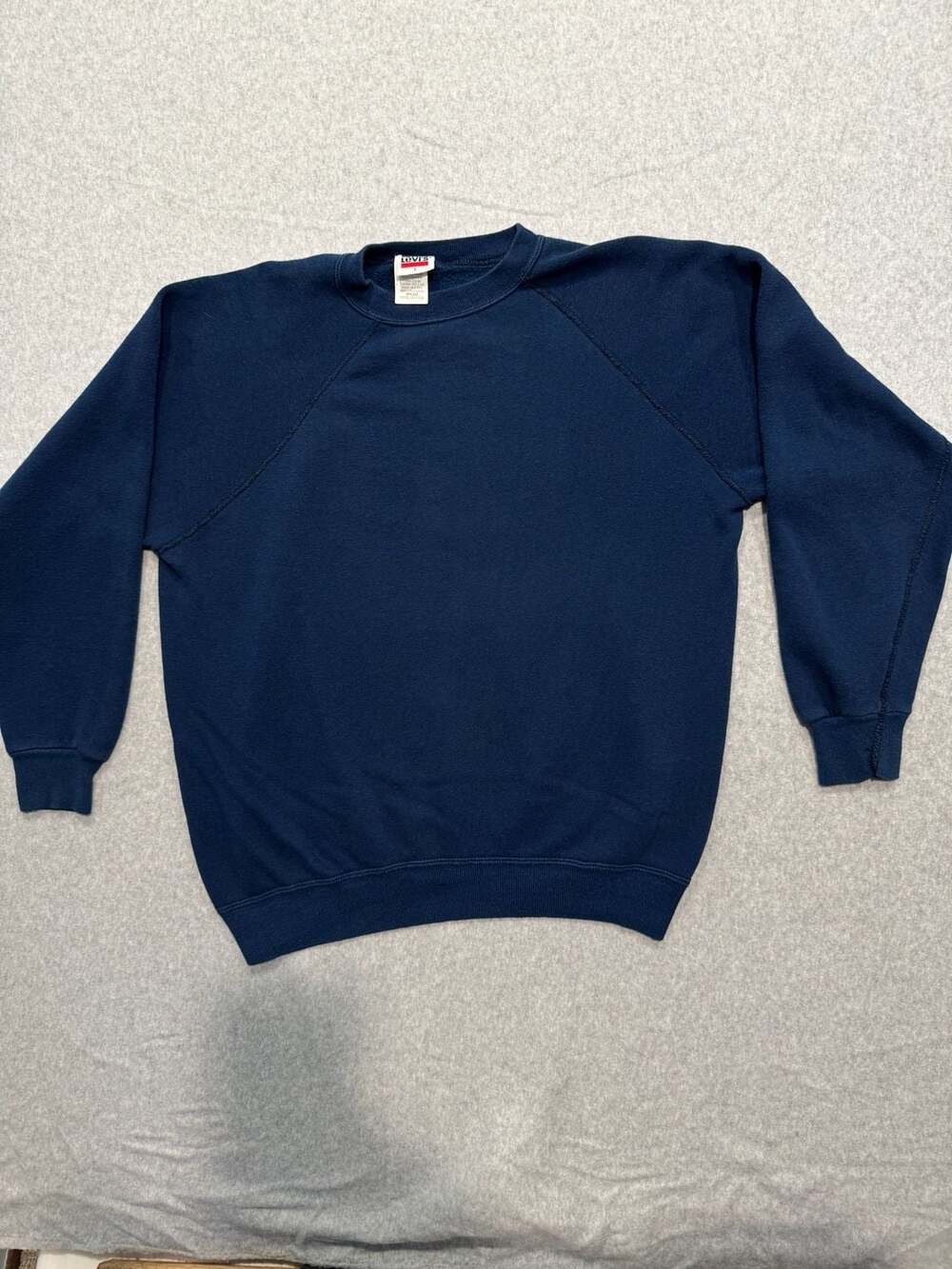 Vintage 80s Levi’s Sweatshirt L Navy Blue Raglan Crewneck Made in USA